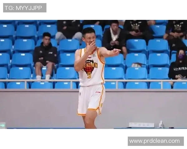 周鹏：从篮球场上的传奇到生活中的坚韧榜样，见证奋斗与荣耀的岁月